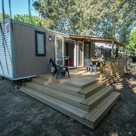 キャンプ場 Camping Le Bosc - Kheops サン・シプリアン