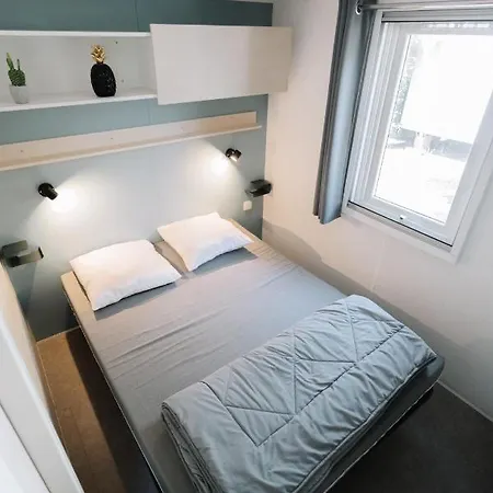 Camping Le Bosc - Kheops キャンプ場 *